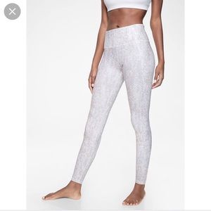 ATHLETA Serpent Stash Pocket Tight